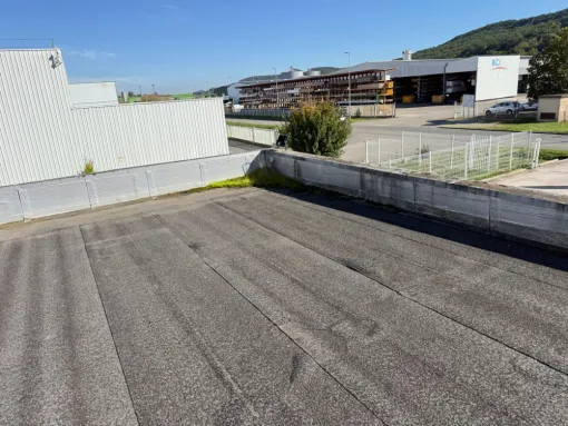 Réparation d’étanchéité à Agen : comment prévenir les infiltrations sur toitures plates, Cannes, Rina étanchéité